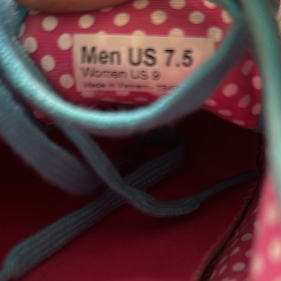 Hello Kitty Vans Sz 9 - Picture 11 of 12